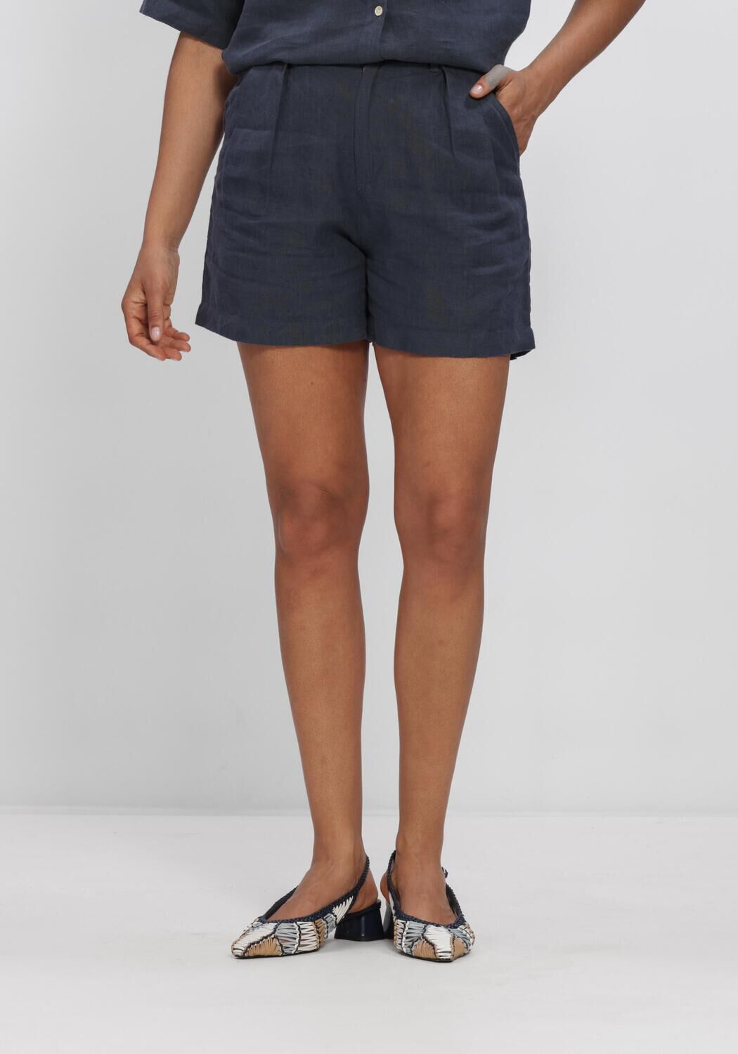 Blaue CIRCLE OF TRUST Kurze Hose NOVI SHORT - large