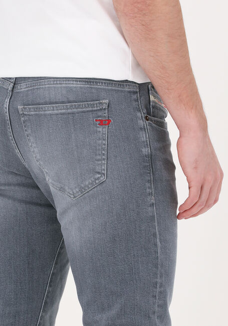 Graue DIESEL Slim fit jeans 2019 D-STRUKT - large
