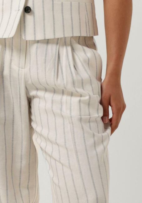 Weiße SECOND FEMALE Hose ESANA TROUSERS - large