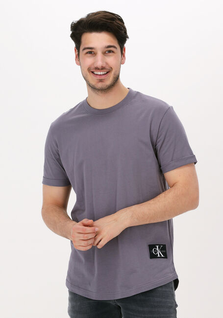 Graue CALVIN KLEIN T-shirt BADGE TURN UP SLEEVE - large