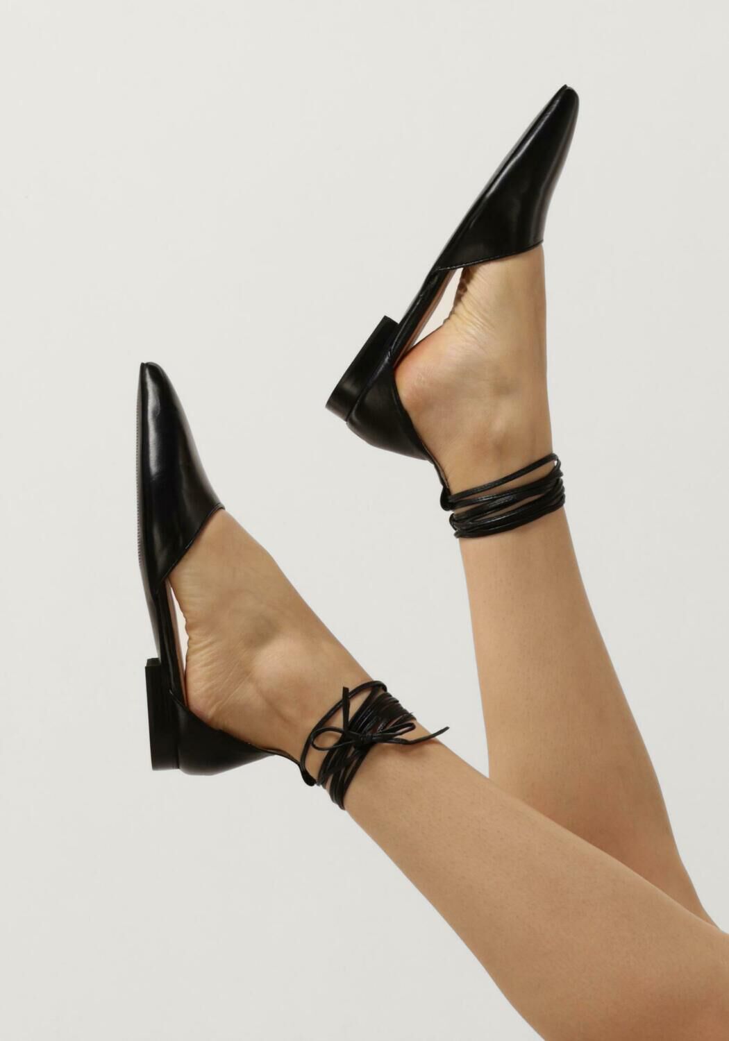 Schwarze NOTRE-V Flache Sandalen VK1114 - large