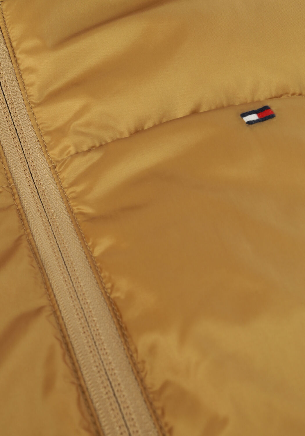 Goldfarbene TOMMY HILFIGER Wattierte Jack BOXY SHINY PUFFER - large