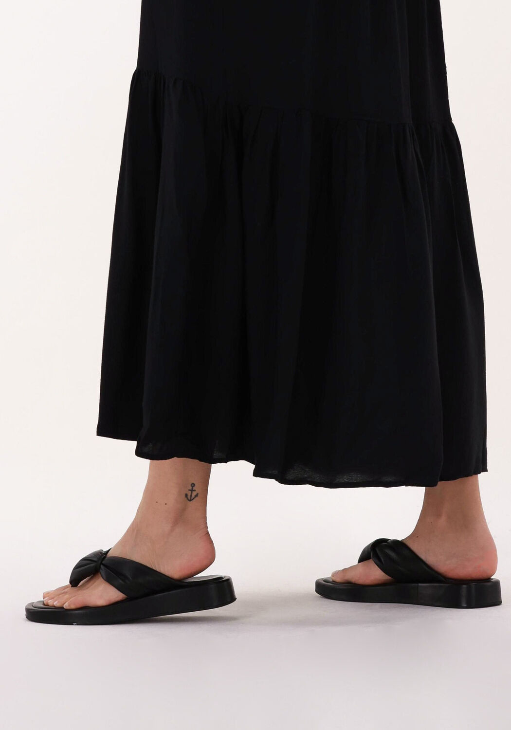 Schwarze INUOVO Zehentrenner 22856009 - large