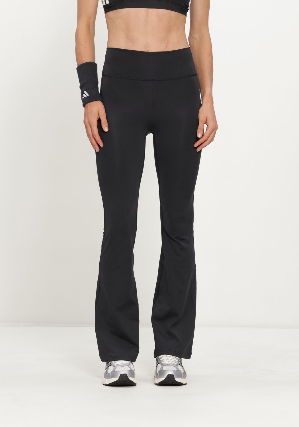 Schwarze ADIDAS Schlaghose ALLME ESS FLARE - large