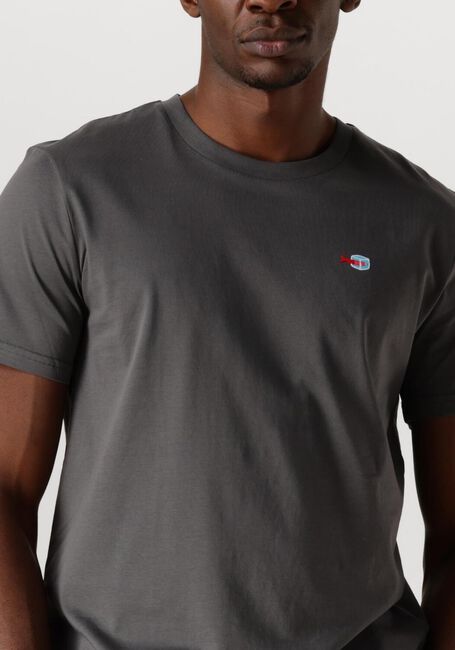 Graue STRØM Clothing T-shirt T-SHIRT - large