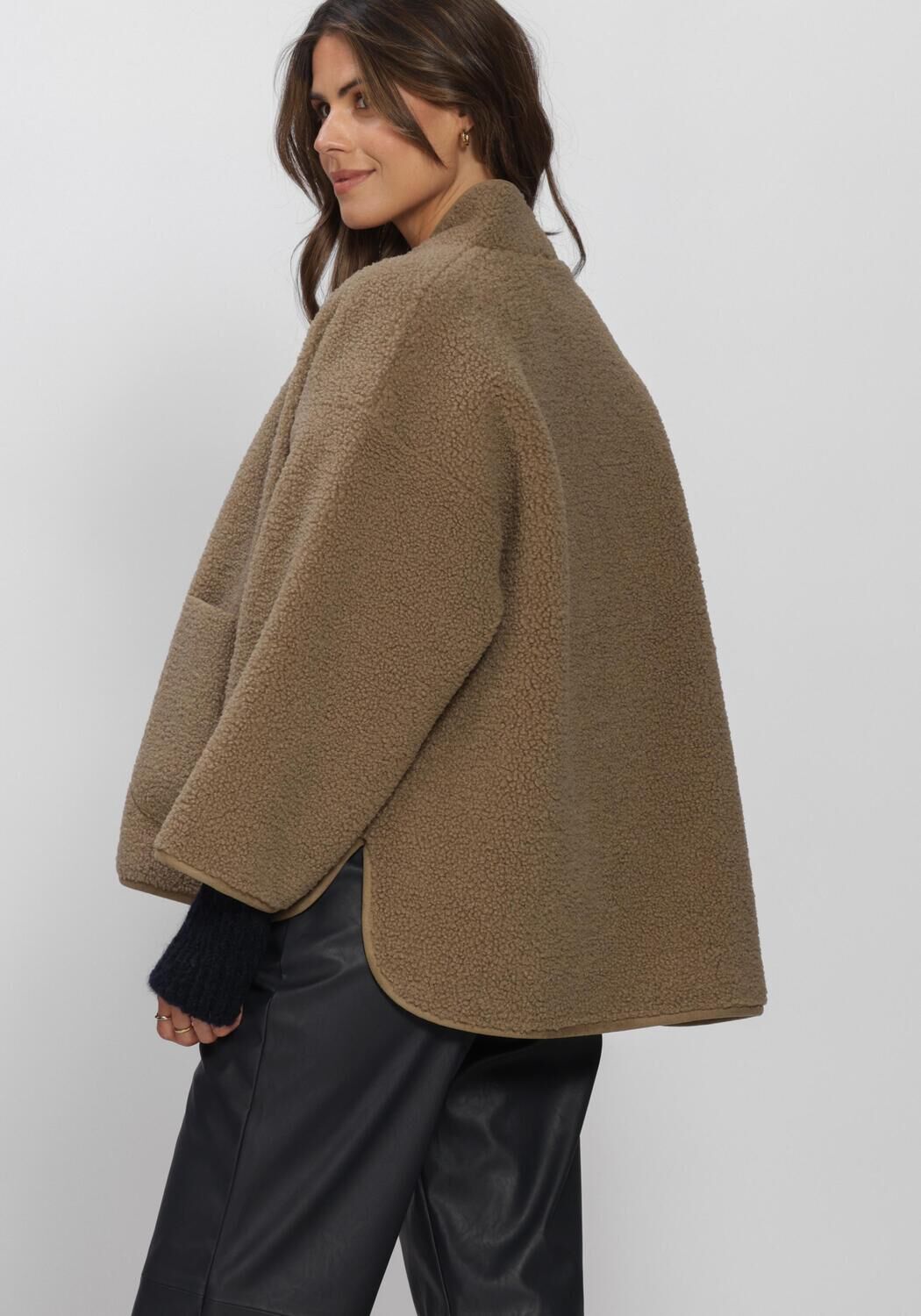 Gr&uuml;ne KNIT-TED Jacken JOKO JACKET - large