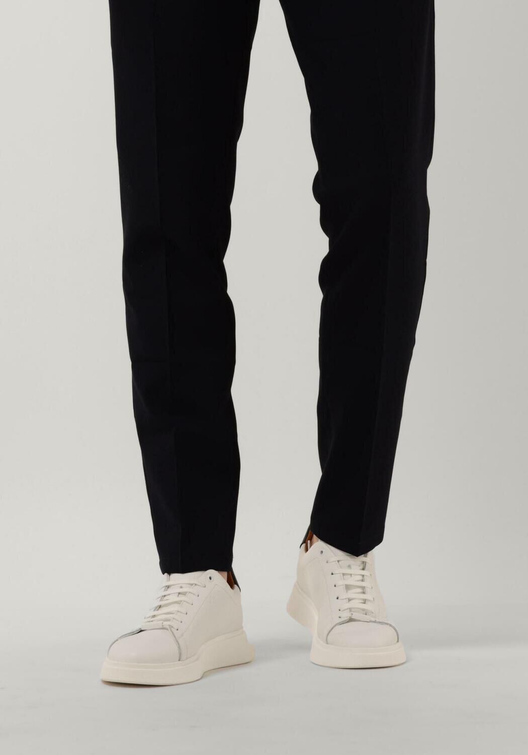 Wei&szlig;e BOSS Sneaker Low BULTON RUNN 1 - large