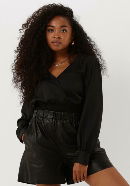 Schwarze ANOTHER LABEL T-shirt LINNEA SHINY TOP L/S - large