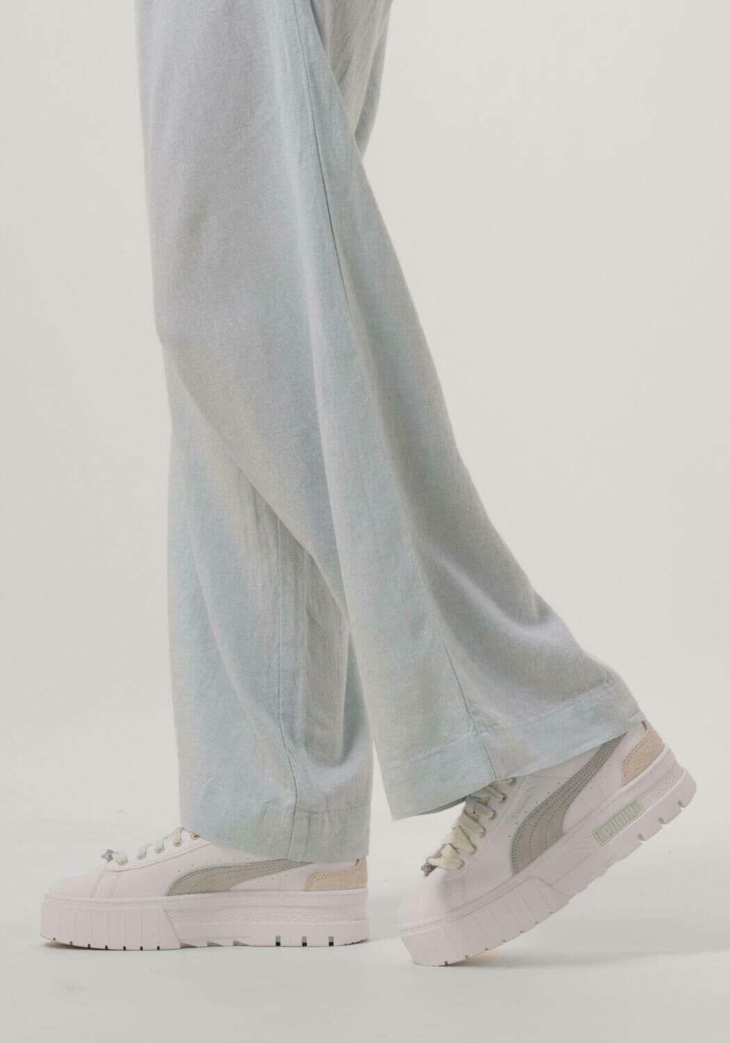 Wei&szlig;e PUMA Sneaker Low MAYZE IWD - large