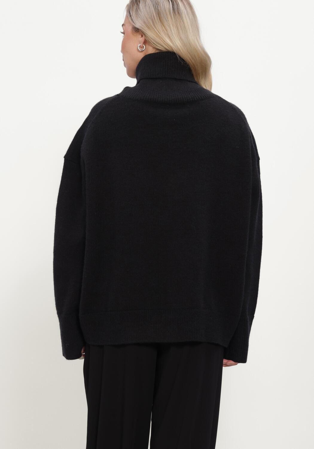 Schwarze BOII STUDIOS Pullover OLGA - large
