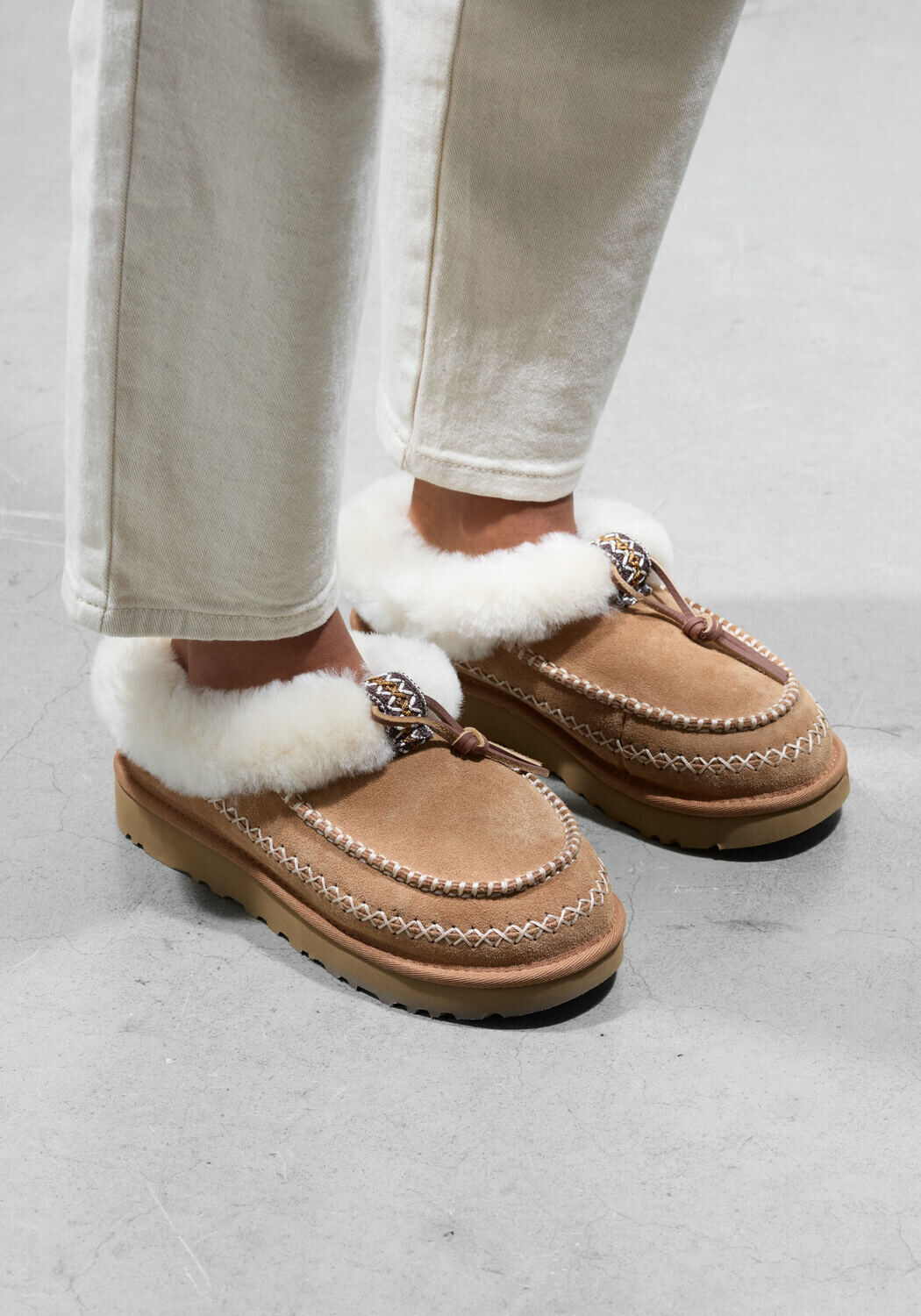 Cognacfarbene UGG Slipper TASMAN ALPINE - medium