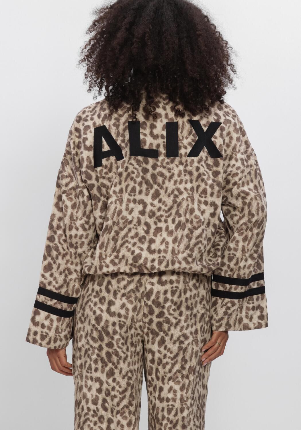 Braune ALIX THE LABEL Jack LADIES WOVEN SPORTY ANIMAL JACKET - large