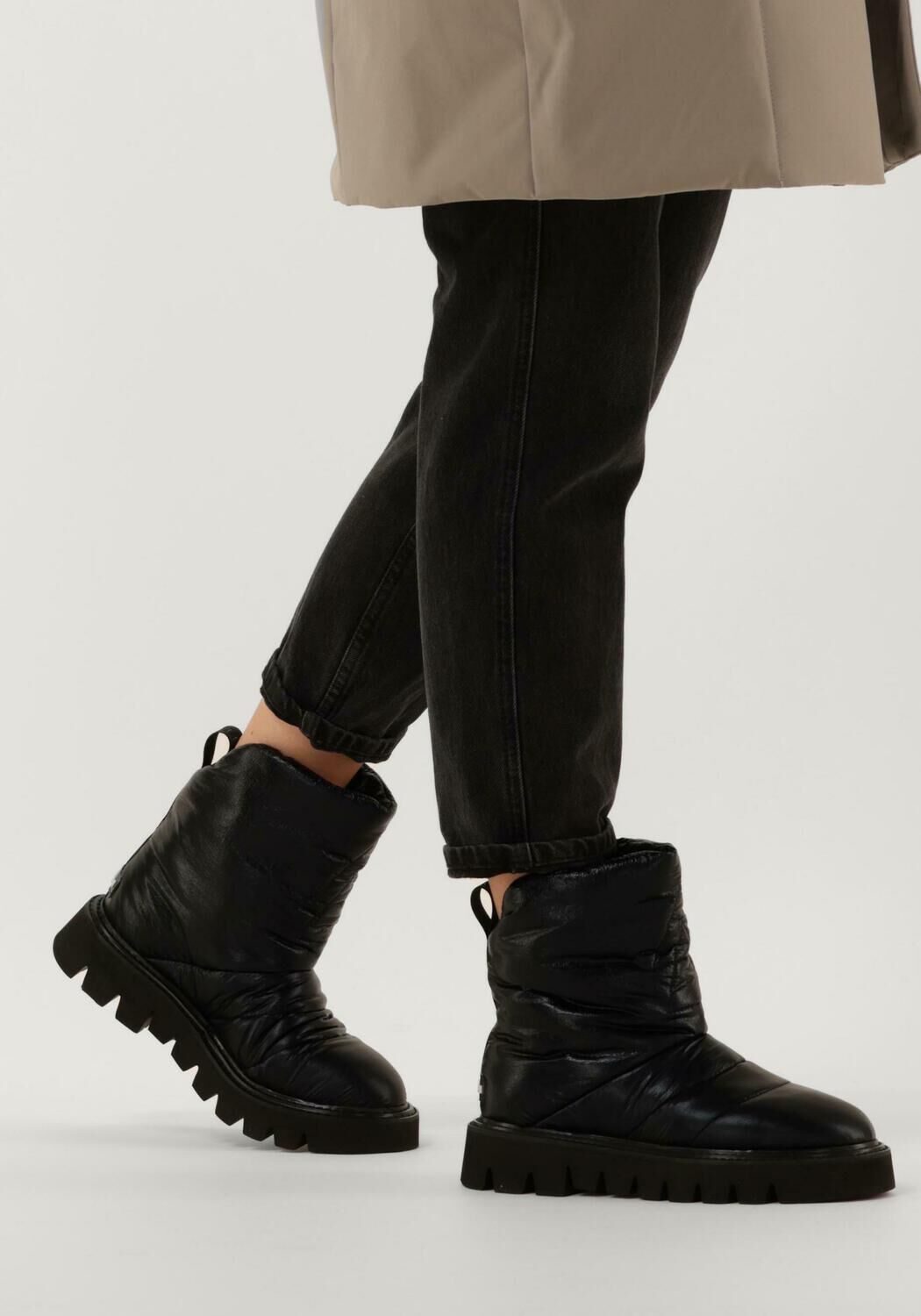 Schwarze ELENA IACHI Snowboots E3422-T - large