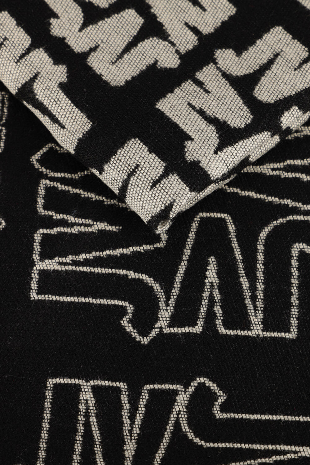 Schwarze JOSH V Schal AYLA - large