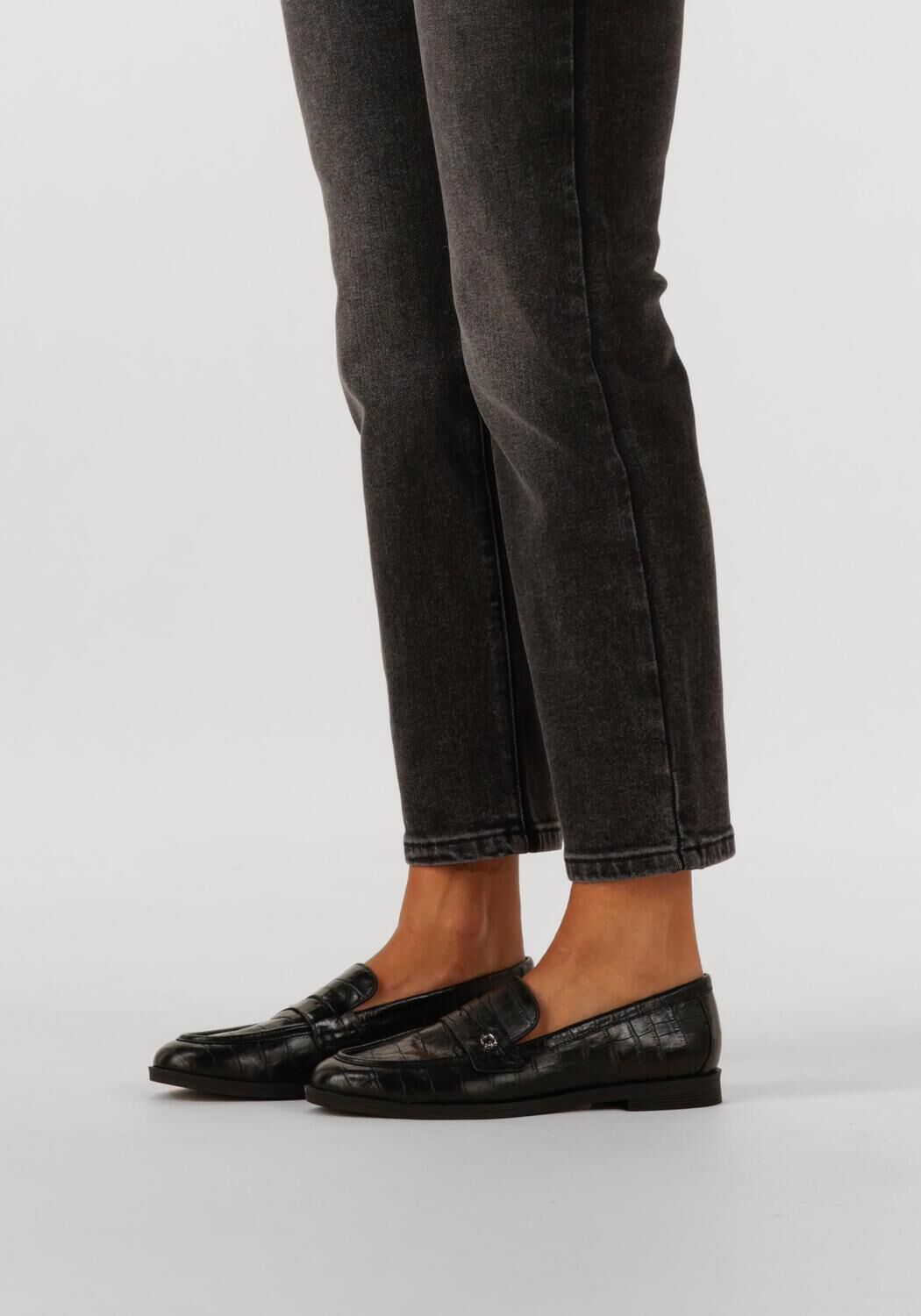 Schwarze GUESS Loafer SADIEN - large