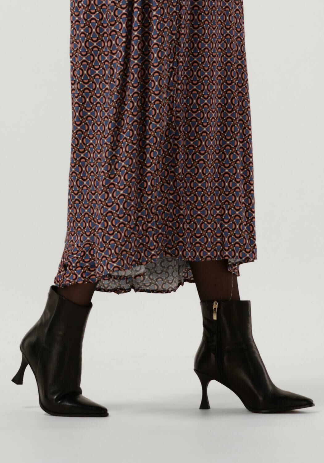 Schwarze NOTRE-V Stiefeletten 51039 - large