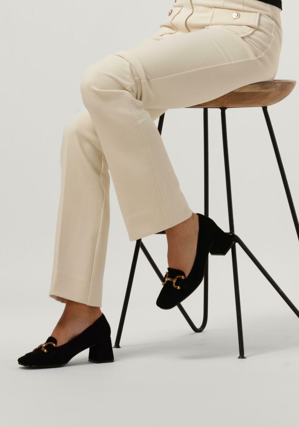 Schwarze BIBI LOU Pumps 573Z30VK - large