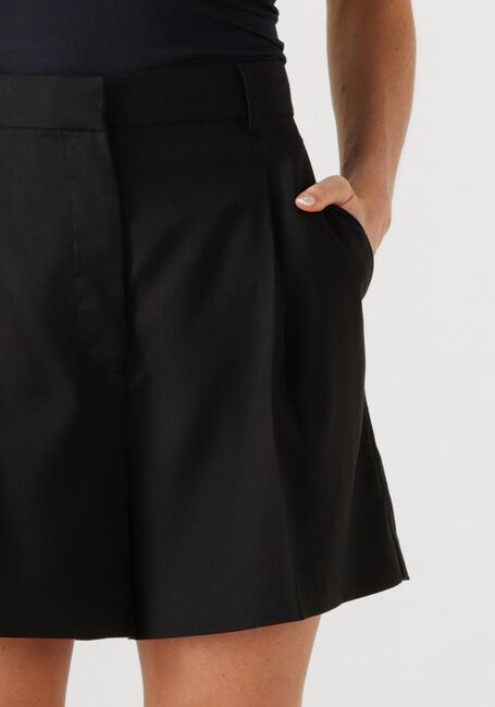 Schwarze SECOND FEMALE Kurze Hose SHARO SHORTS - large