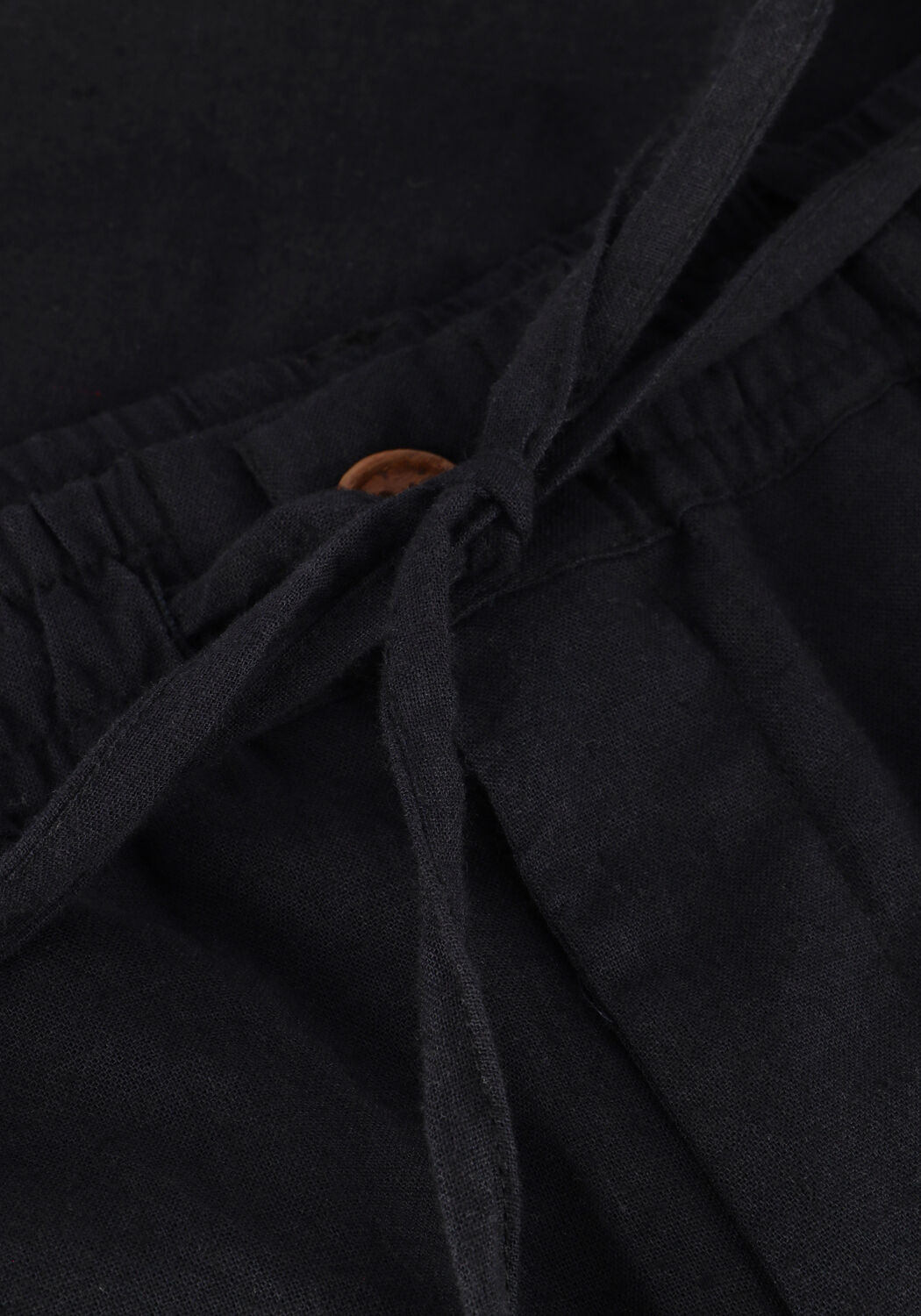 Schwarze ANERKJENDT Kurze Hose AKLT JAMES COT/LINEN ELA SHORTS - large