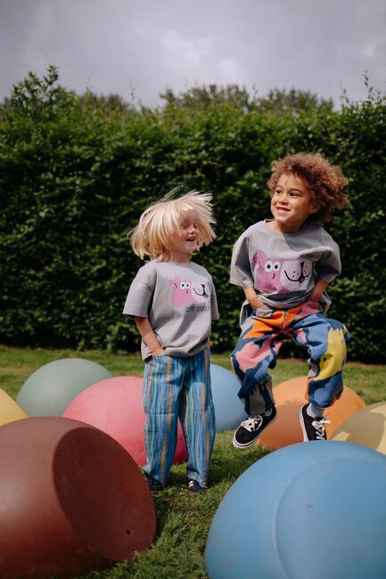 Graue DAILY BRAT T-shirt WHO CARES T-SHIRT - large