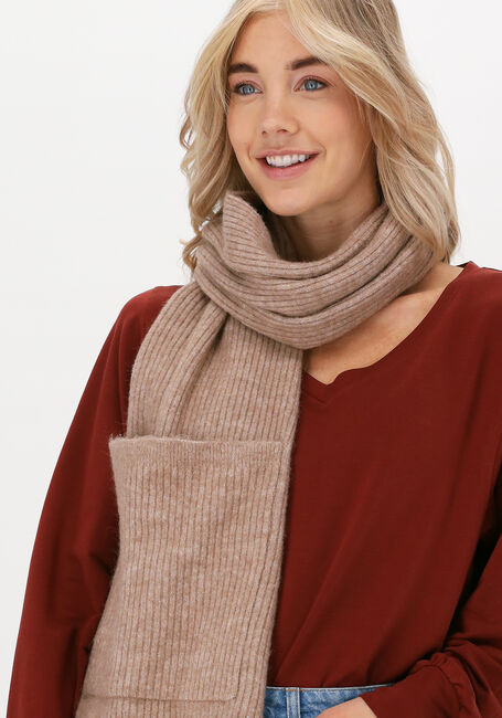 Camelfarbene SELECTED FEMME Schal SLFLINNA-MIA KNIT POCKET SCARF - large
