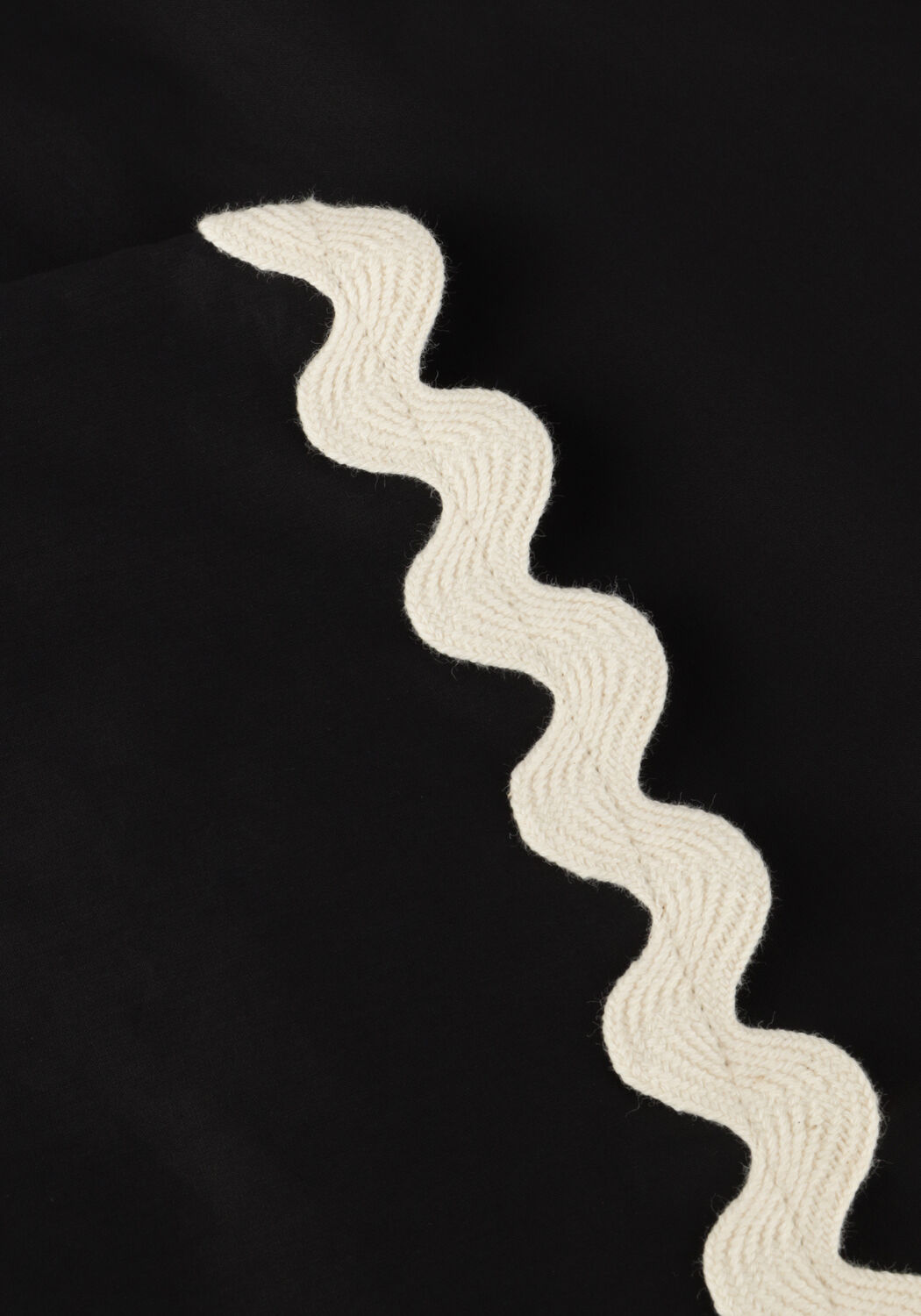 Schwarze NOTRE-V Top NV-FRANCINE - large