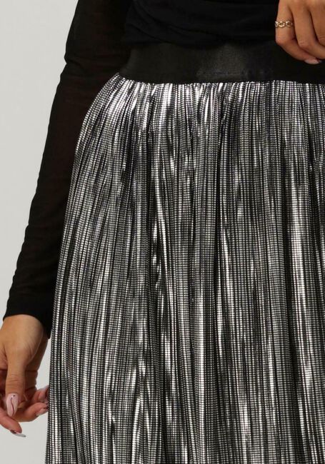 Silberne CO'COUTURE Maxirock RILEY METAL PLISSE SKIRT - large
