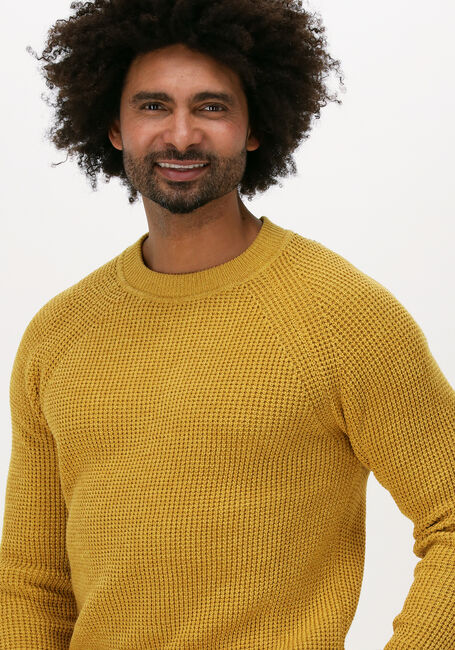 Gelbe SELECTED HOMME Pullover SLHSENNI LS KNIT MOCK NECK W - large