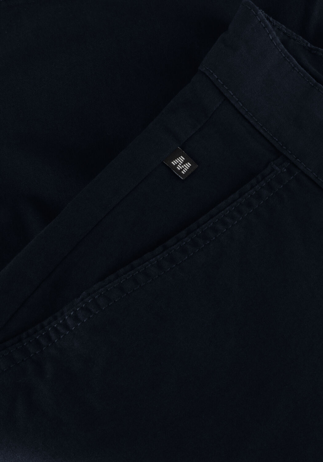 Dunkelblau MATINIQUE Kurze Hose MATHOMAS SHORT - large