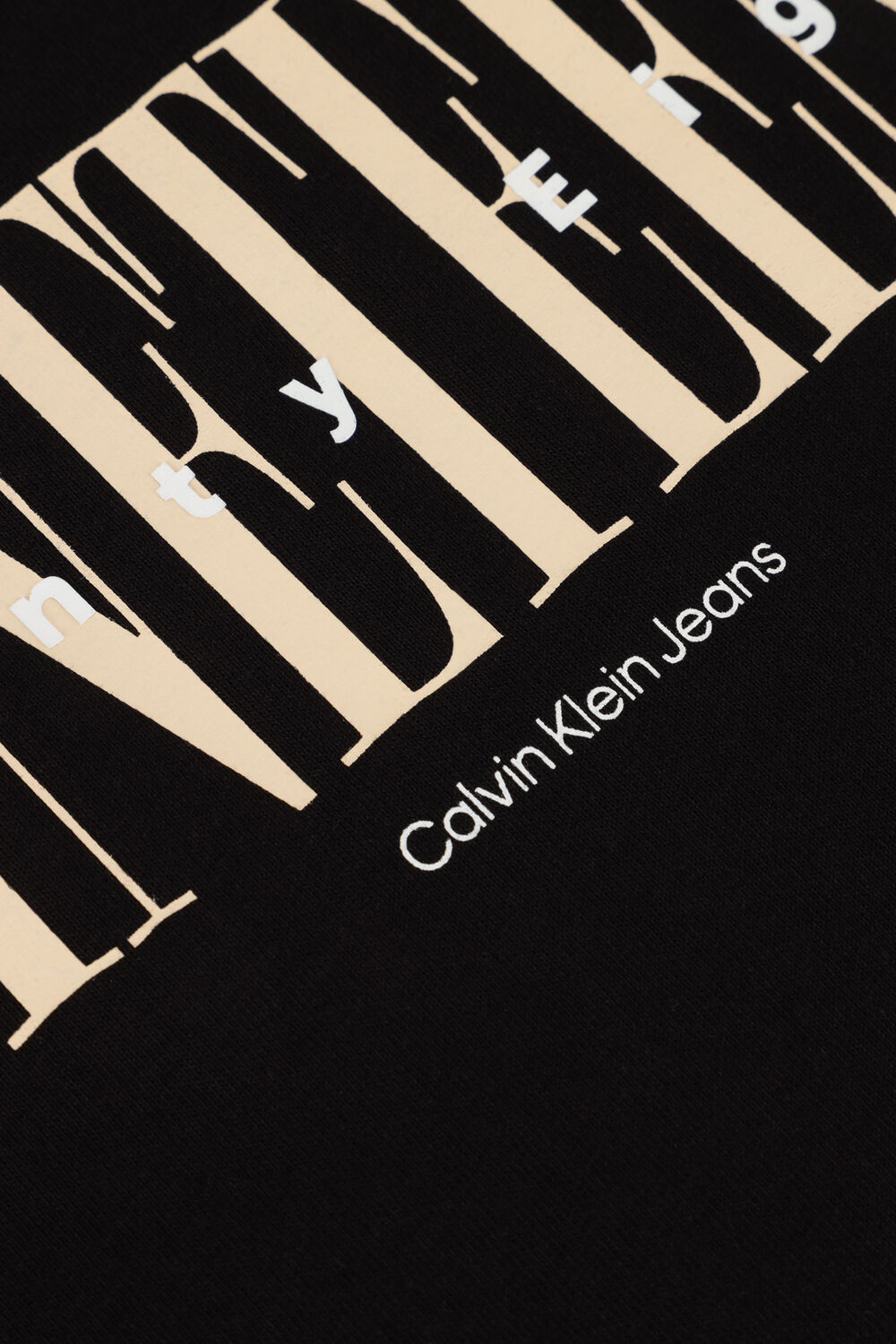 Schwarze CALVIN KLEIN T-shirt 19 GRAPHIC REG TEE - large