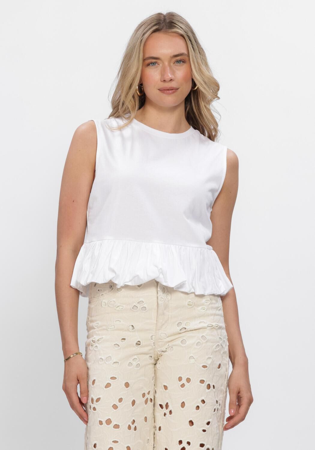 Wei&szlig;e EDITED Tops & T-shirts DAVINIA T-SHIRT - large