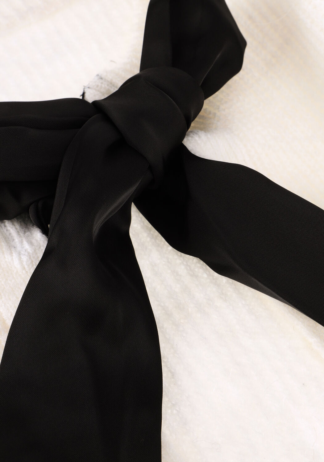 Wei&szlig;e OBJECT Strickjacke OBJPARVI SATEEN BOW KNIT CARDIGAN - large