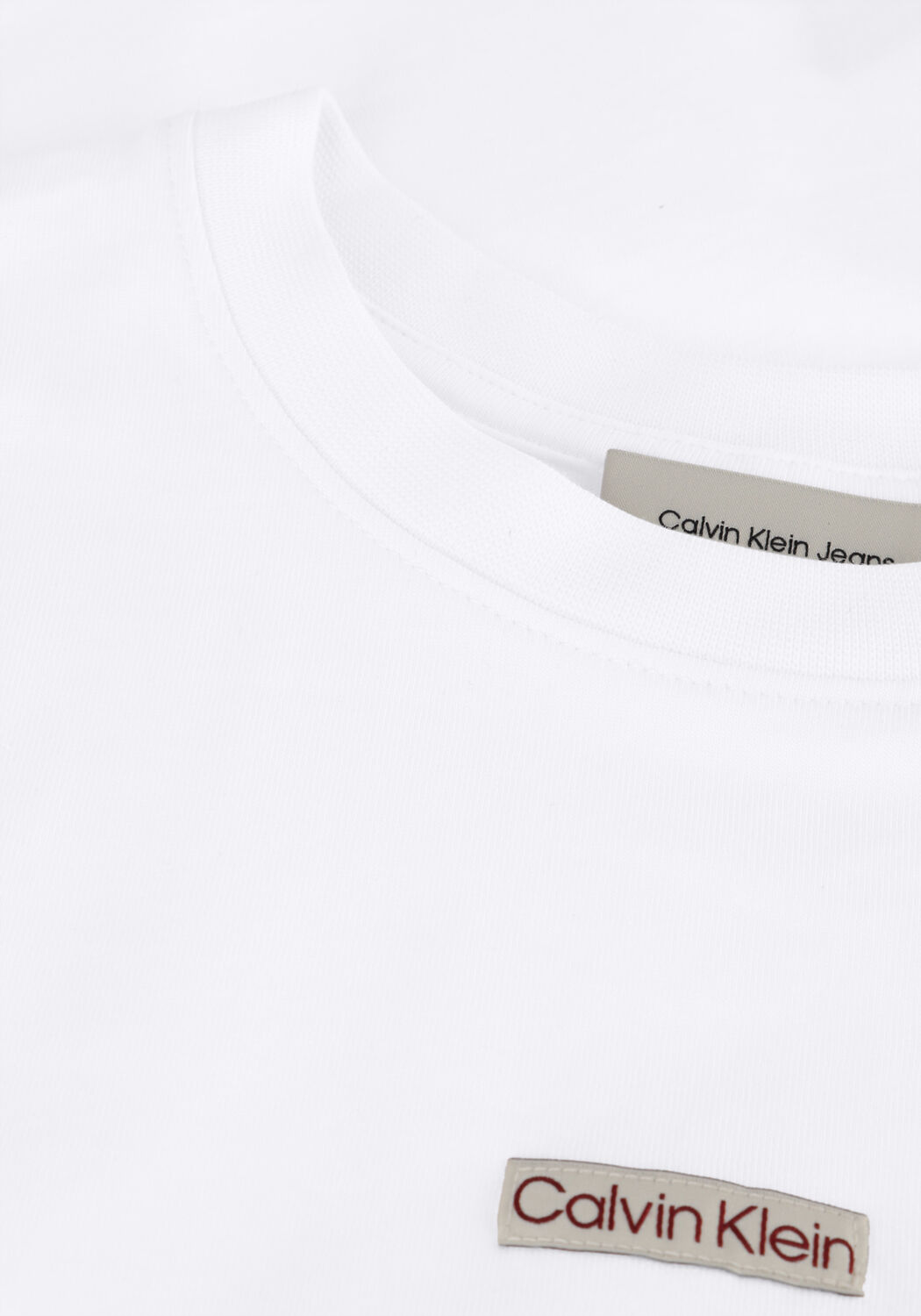 Wei&szlig;e CALVIN KLEIN T-shirt PLACED INSTITUTIONAL BABY TEE - large