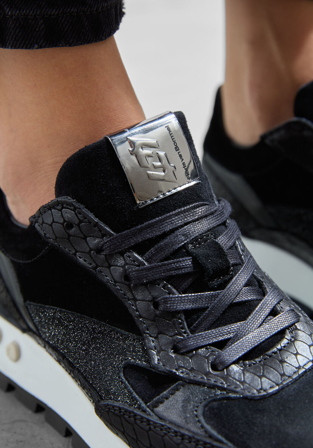 Schwarze FLORIS VAN BOMMEL Sneaker Low BLOKKI 04.03 - large