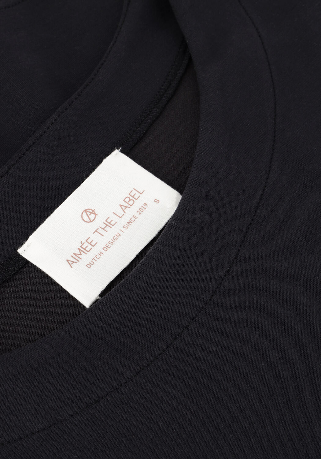 Schwarze AIMEE THE LABEL T-shirt ROMEE2 - large