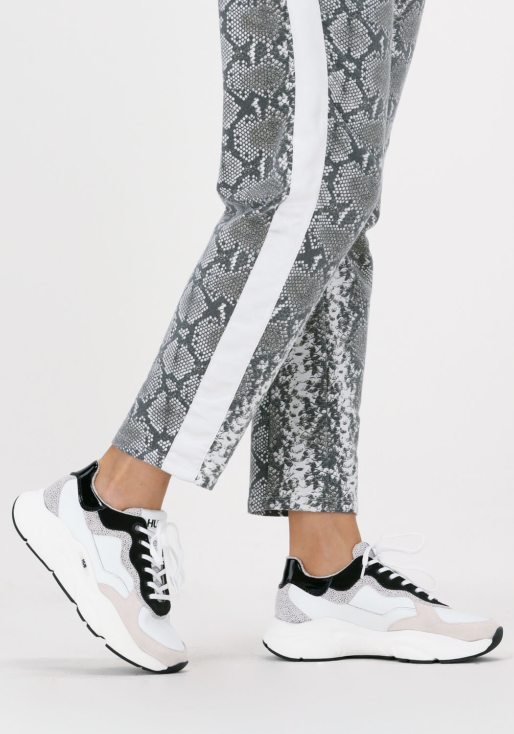 Wei&szlig;e HUB Sneaker Low ROCK-W - large