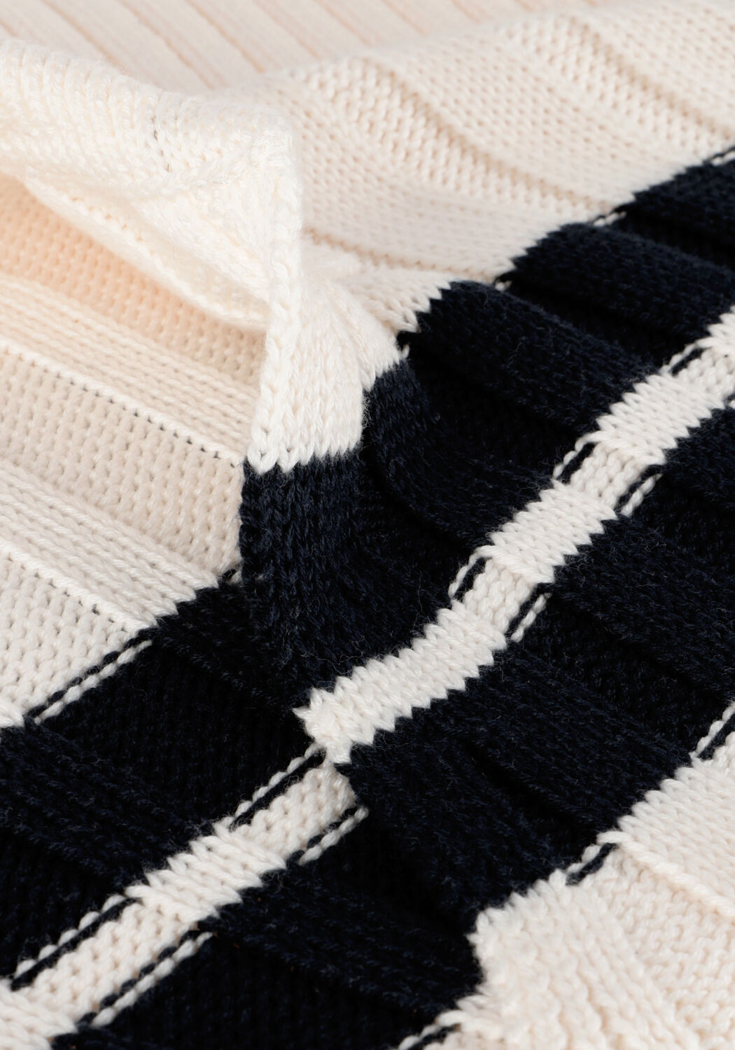 Wei&szlig;e TOMMY JEANS Pullover TJW BXY CRP STRIPE SWEATER EXT - large