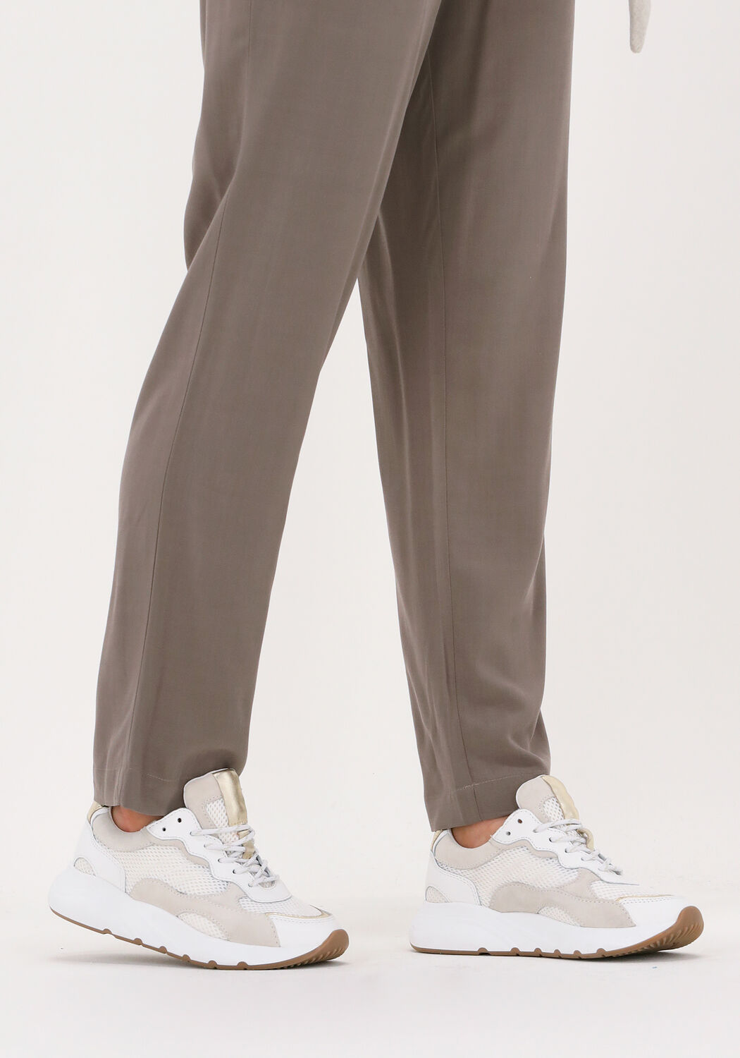 Wei&szlig;e OMODA Sneaker Low CIBEL - large