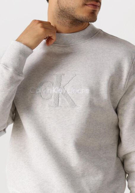 Graue CALVIN KLEIN Pullover CHENILLE MONOLOGO CREW NECK - large