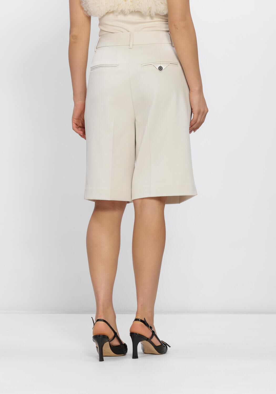 Beige HAUTE L'AMITI&Eacute; Kurze Hose PREMIERE BERMUDA - large