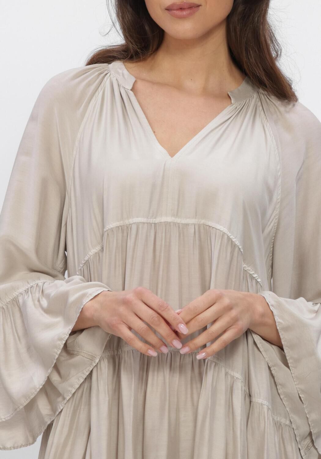 Beige NEMA Kleider N226 - large