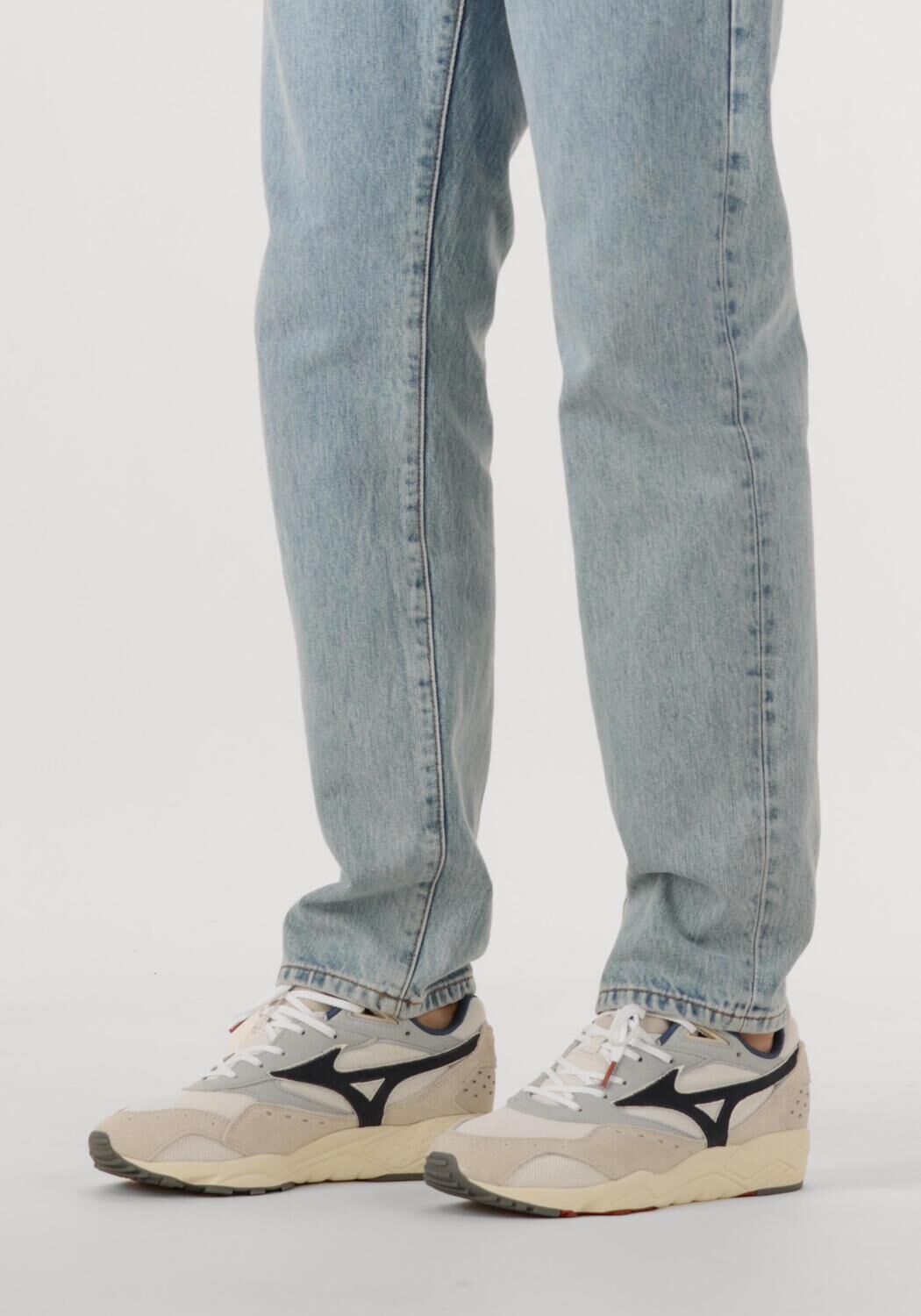 Wei&szlig;e MIZUNO Sneaker Low CONTENDER S.L - large