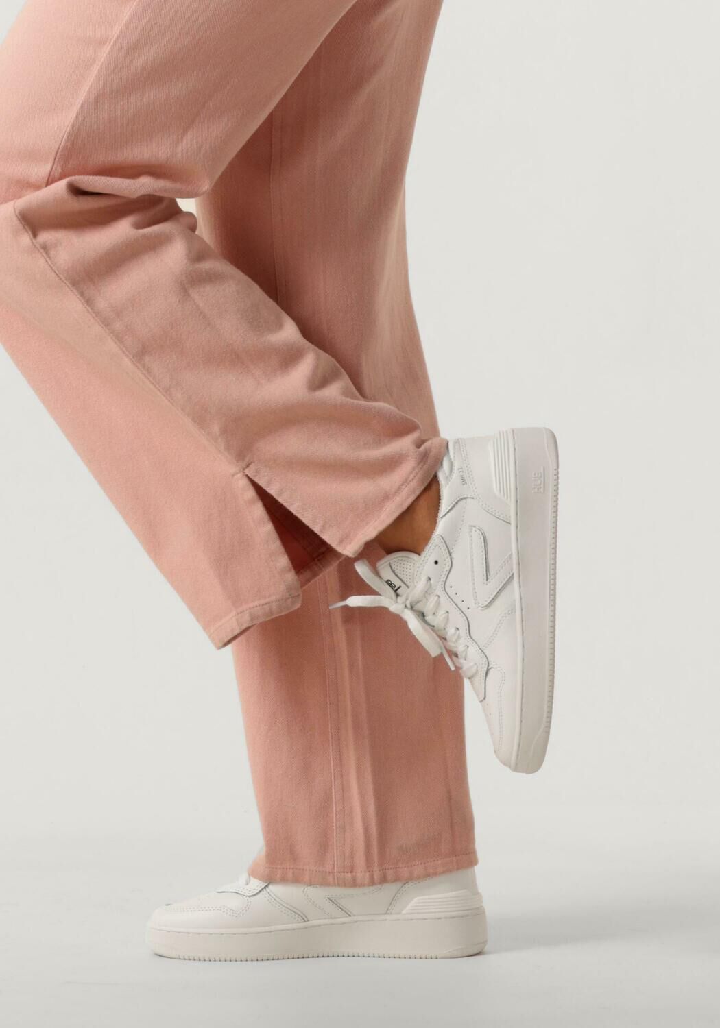 Wei&szlig;e HUB Sneaker Low SMASH - large