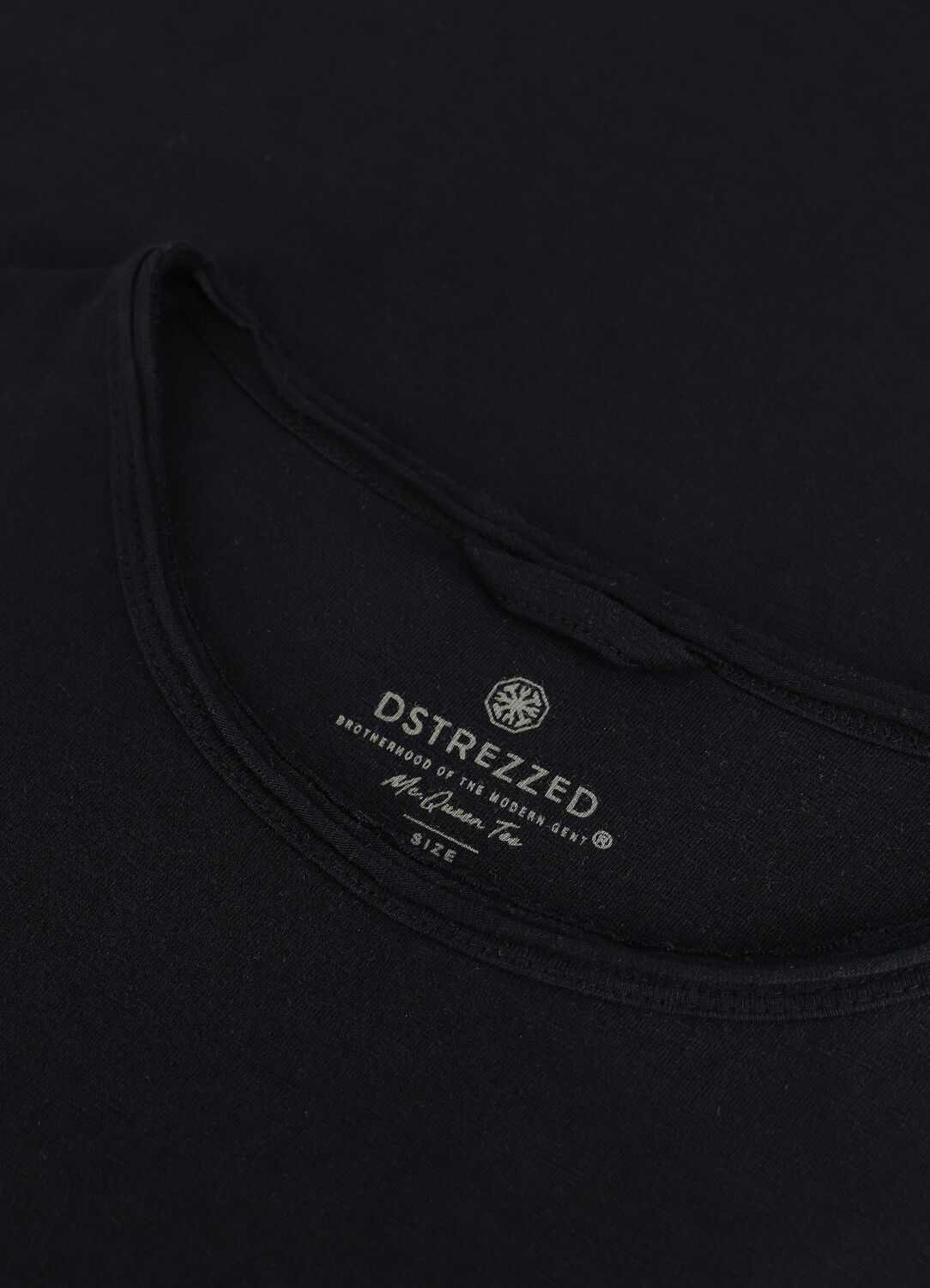 Schwarze DSTREZZED T-shirt MC. QUEEN BASIC TEE ORGANIC SLUB JERSEY - large