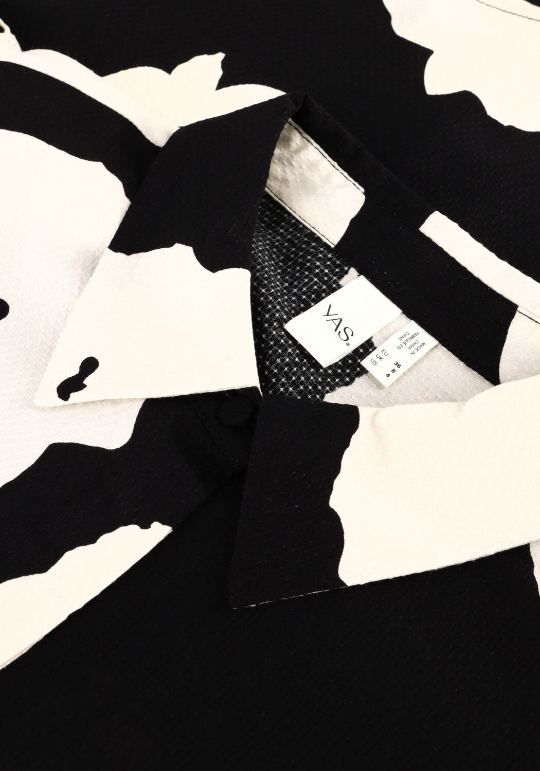 Schwarze Y.A.S. Blusen YASASINA LS SHIRT S. - large