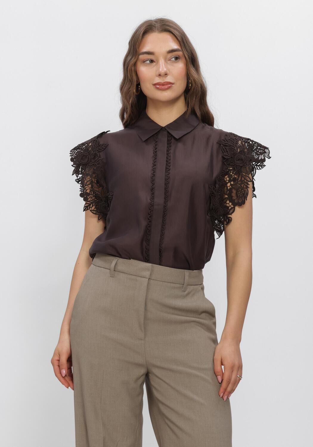 Braune COPENHAGEN MUSE Tops & T-shirts CMMOLLY-SHIRT - large