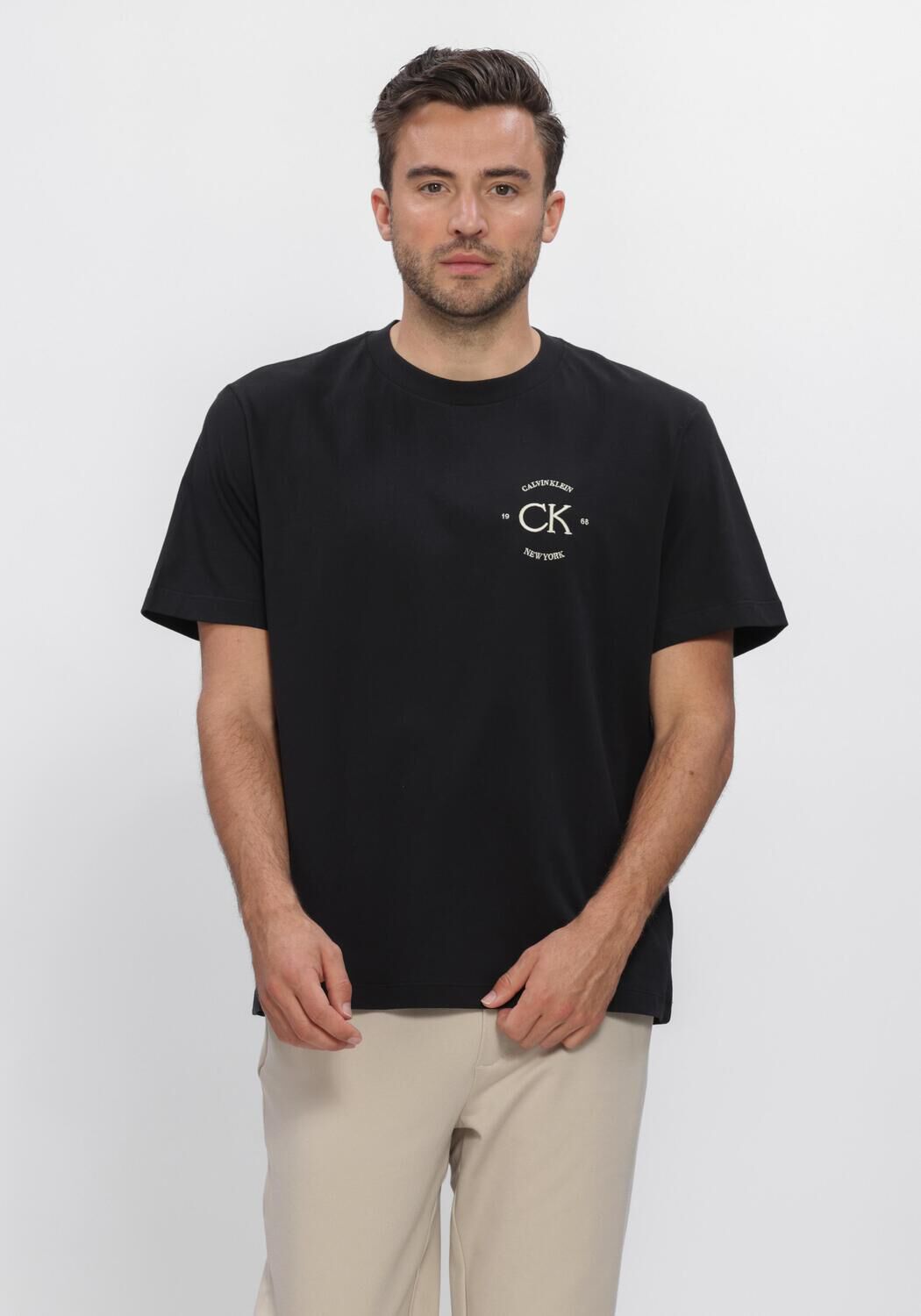 Schwarze CALVIN KLEIN T-shirt 20S APRIL GRAPHIC SEASONAL FASHI - large