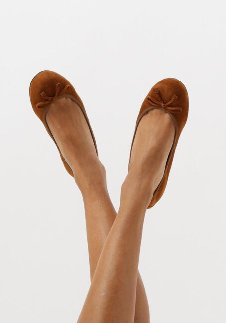 Cognacfarbene UNISA Ballerinas ACOR SUE - large