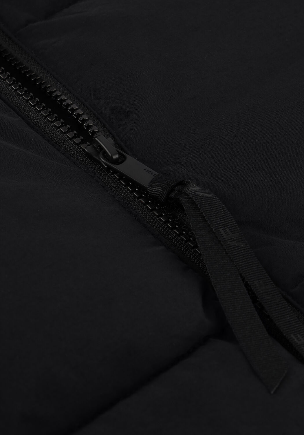 Schwarze SELECTED WOMEN Wattierte Jack SLFJANINA LONG PUFFER COAT - large