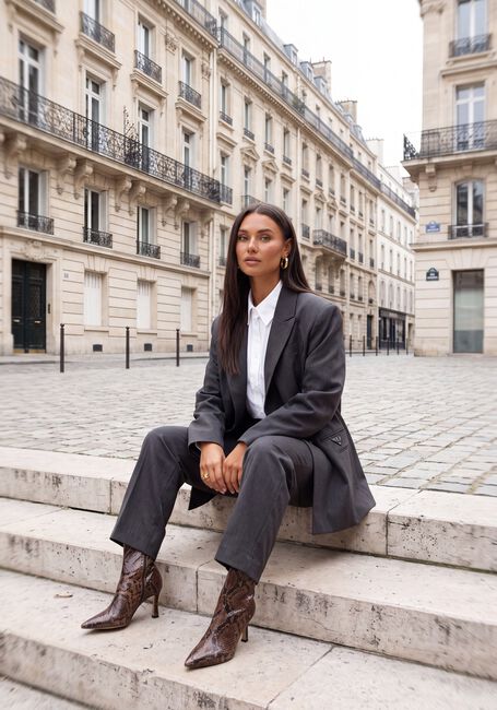 Graue HAUTE L'AMITI&Eacute; Blazers AMY OVERSIZE TRIANGLE BLAZER - large